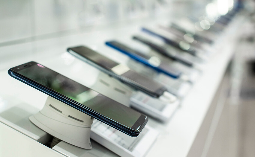 Smartphones on shelf in the store